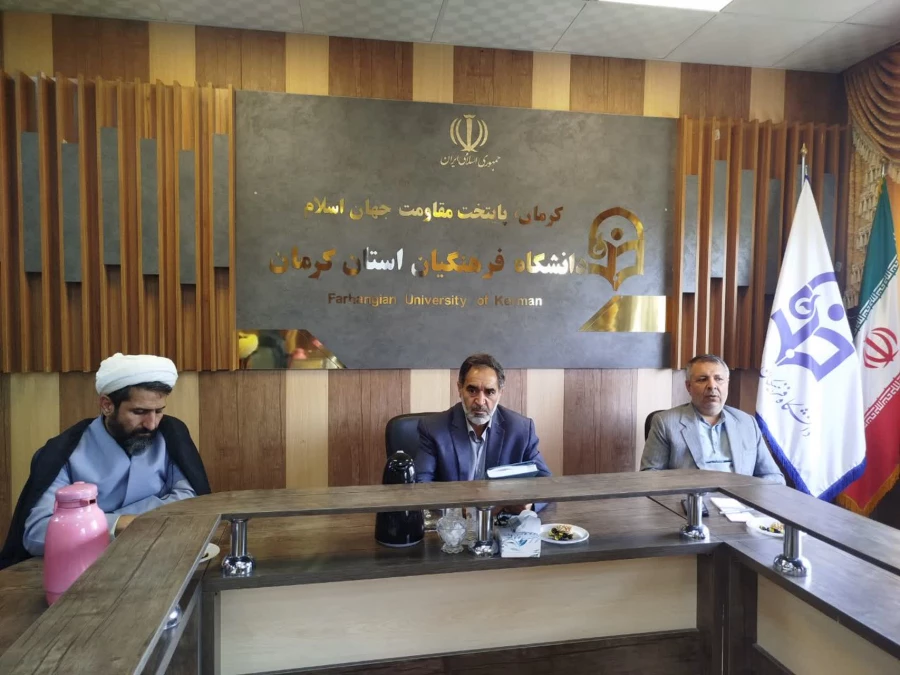 دکتر توان 
شایستگی های معلمی ملاک انتخاب مامورین آموزشی باشد.  2