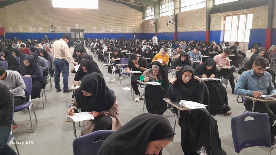 بازدید رئیس دانشگاه فرهنگیان استان از آزمون پایانی پودمانهای مهارت آموزی_بهار ۱۴۰۴  4