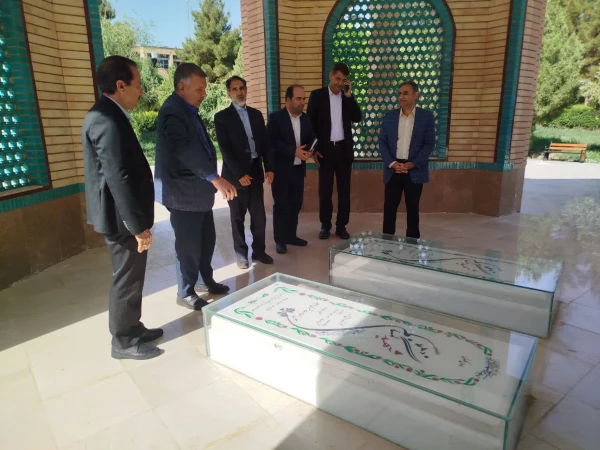 ادای احترام هیئت نظارت و ارزیابی سازمان مرکزی به شهدای گمنام دانشگاه فرهنگیان کرمان 2