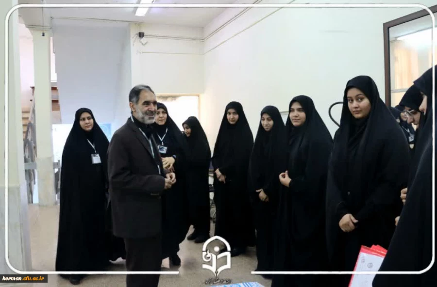 رئیس دانشگاه فرهنگیان استان از حوزه های ارزیابی دانشگاه فرهنگیان کرمان بازدید کرد 2