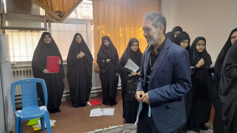 بازدید رئیس دانشگاه فرهنگیان استان از حوزه ارزیابی پردیس شهید باهنر(خواهران)  2