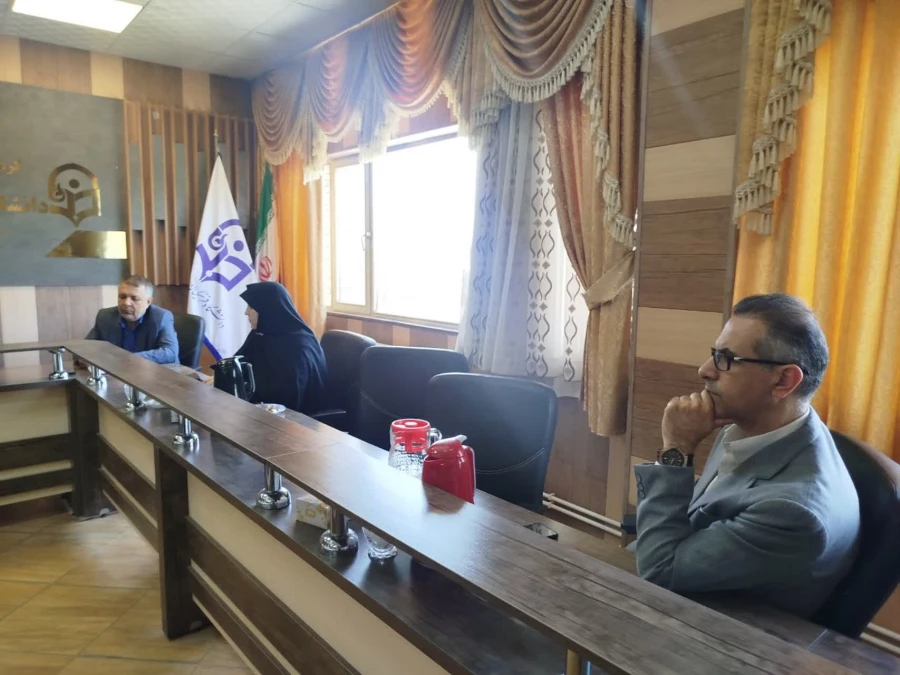 شورای مدیریت دانشگاه فرهنگیان استان کلیه همکاران مدیریت استان و پردیسها  راموظف به حضور در برگزاری آزمون اصلح کرد. 5