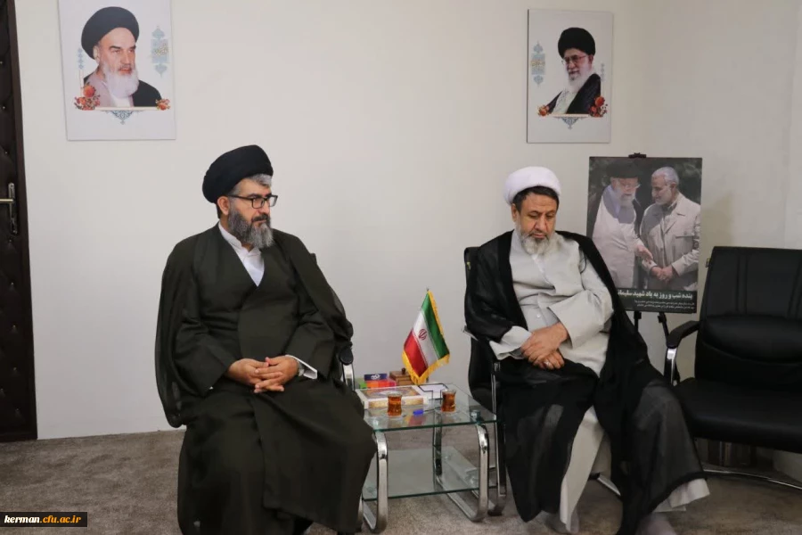 دیدار معاون پژوهش و فناوری دانشگاه فرهنگیان کشور با نماینده ولی فقیه در استان و امام جمعه کرمان 2