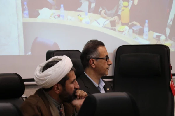  نشست هم اندیشی اساتیددانشگاه فرهنگیان کرمان با حضور دکتر سید تقی موسوی معاون پژوهش و برنامه ریزی دانشگاه فرهنگیان کشور  2