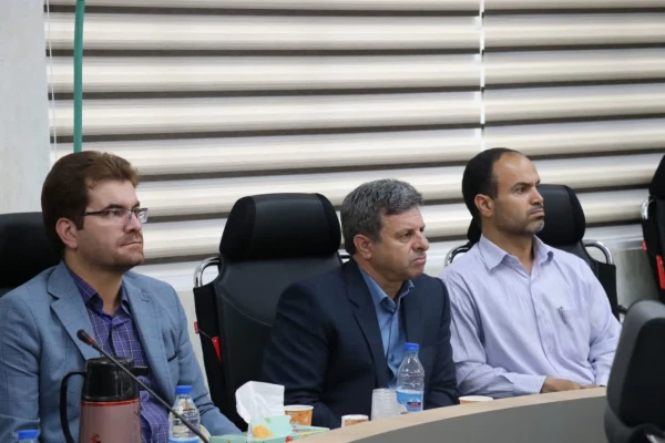  نشست هم اندیشی اساتیددانشگاه فرهنگیان کرمان با حضور دکتر سید تقی موسوی معاون پژوهش و برنامه ریزی دانشگاه فرهنگیان کشور  2