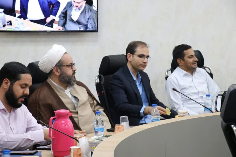  نشست هم اندیشی اساتیددانشگاه فرهنگیان کرمان با حضور دکتر سید تقی موسوی معاون پژوهش و برنامه ریزی دانشگاه فرهنگیان کشور  2