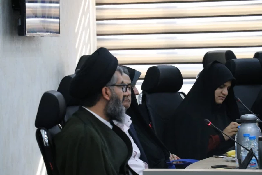  نشست هم اندیشی اساتیددانشگاه فرهنگیان کرمان با حضور دکتر سید تقی موسوی معاون پژوهش و برنامه ریزی دانشگاه فرهنگیان کشور  2