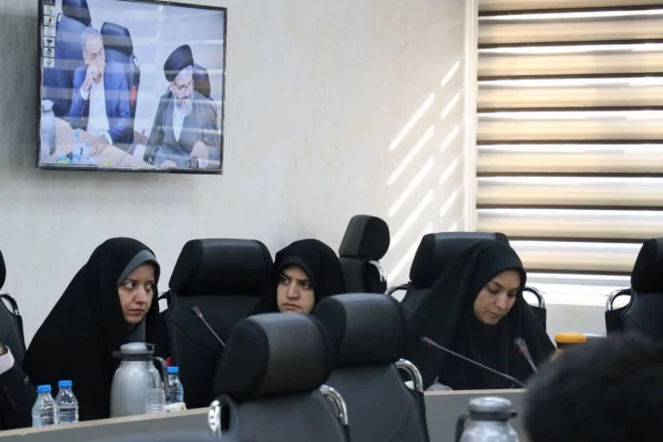  نشست هم اندیشی اساتیددانشگاه فرهنگیان کرمان با حضور دکتر سید تقی موسوی معاون پژوهش و برنامه ریزی دانشگاه فرهنگیان کشور  2