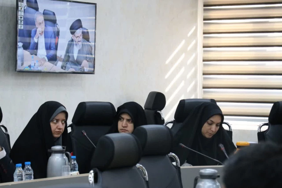  نشست هم اندیشی اساتیددانشگاه فرهنگیان کرمان با حضور دکتر سید تقی موسوی معاون پژوهش و برنامه ریزی دانشگاه فرهنگیان کشور  2