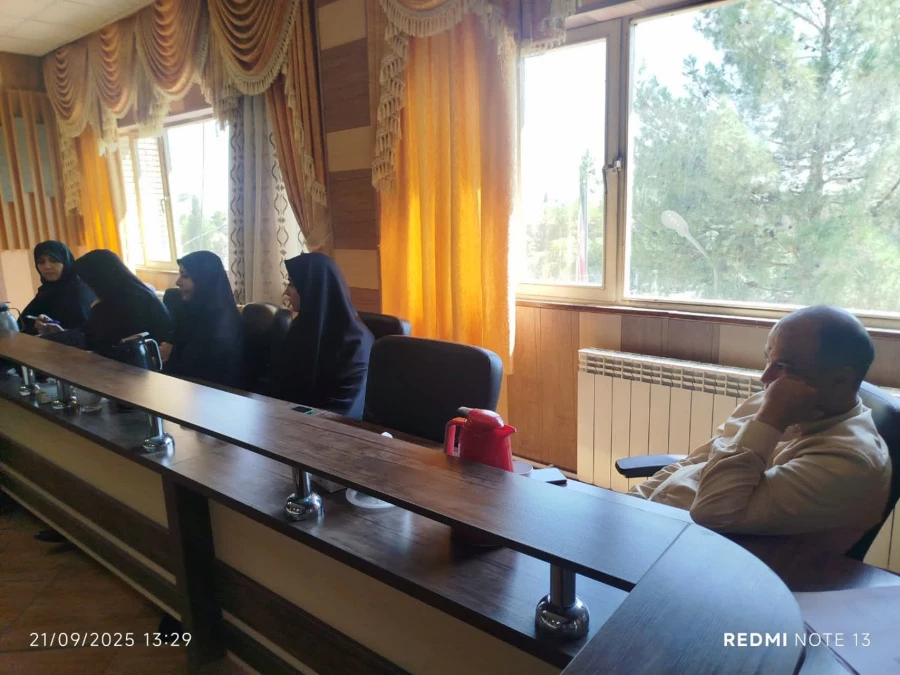 بررسی برنامه های بازگشایی دانشگاه (استقبال از دانشجو معلمان)در آغاز سال تحصیلی جدید 2