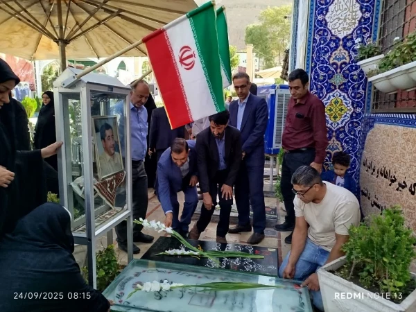 گرامیداشت هفته دفاع مقدس و تجدید میثاق با شهدا 5