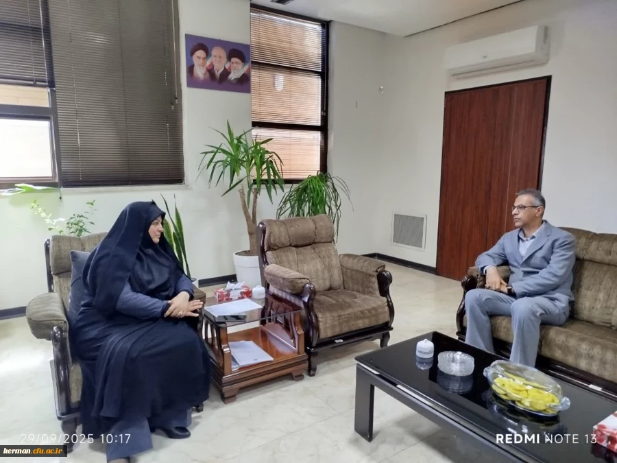 دیدار رئیس دانشگاه فرهنگیان استان با معاون توسعه مدیریت و منابع استانداری کرمان 2