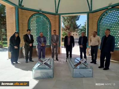 ادای احترام رئیس بسیج اساتید دانشگاه فرهنگیان کشور به شهدای گمنام 