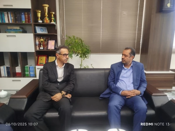 رئیس دانشگاه فرهنگیان استان ومدیر کل امور اقتصاد ودارایی استان کرمان دیدار کردند. 2