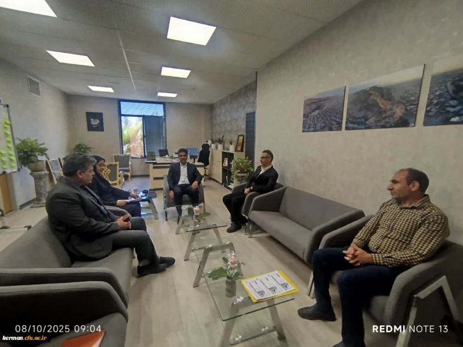 دیدار رئیس دانشگاه فرهنگیان استان با شهردار منطقه چهارکرمان 3