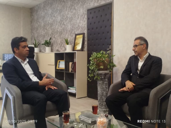 دیدار رئیس دانشگاه فرهنگیان استان با شهردار منطقه چهارکرمان 5