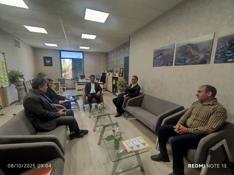 دیدار رئیس دانشگاه فرهنگیان استان با شهردار منطقه چهارکرمان 6