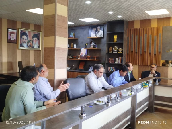 نشست صمیمانه رئیس دانشگاه فرهنگیان استان با سرپرستان سراهای دانشجویی پردیس خواجه نصیر الدین طوسی 5