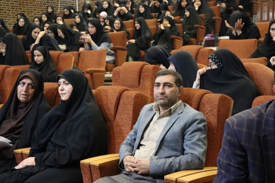 برگزاری اولین جلسه پرسش و پاسخ دانشجویی پردیس شهید باهنر در سال تحصیلی جدید 6