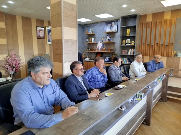 دیدار  جمعی از فرهیختگان دانشگاه فرهنگیان استان با دکتر بلوردی 2