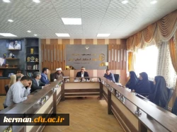 درشورای مدیریت دانشگاه فرهنگیان استان دستور کار جلسه هیئت امناء بررسی شد .  2