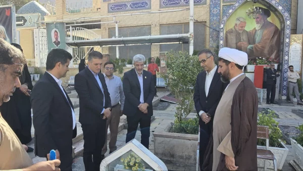 ادای احترام ریاست دانشگاه فرهنگیان کشور به مقام شهید حاج قاسم سلیمانی 7