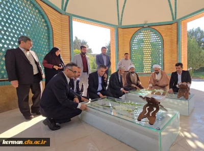 ادای احترام رئیس دانشگاه فرهنگیان کشور به شهدای گمنام دانشگاه فرهنگیان کرمان