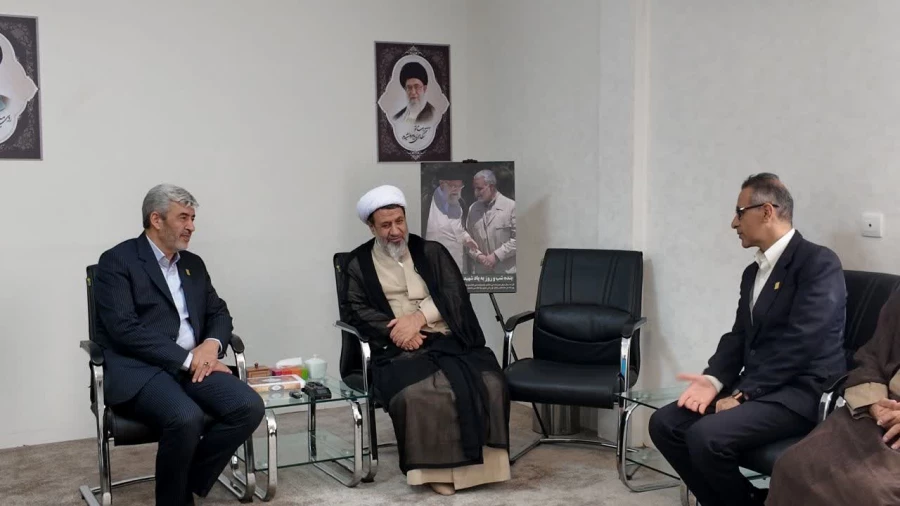 دیدار رئیس دانشگاه فرهنگیان کشور با نماینده ولی فقیه در استان و امام جمعه کرمان 3