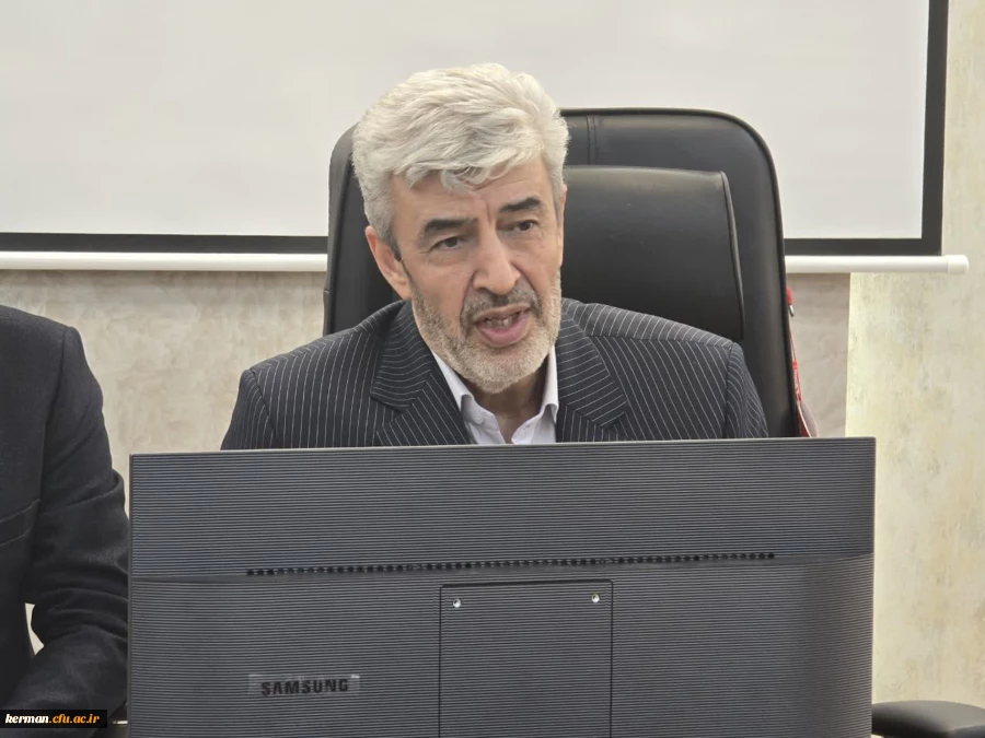 نشست صمیمی رئیس دانشگاه فرهنگیان کشور با اعضای هیئت علمی ،کارکنان و دانشجومعلمان دانشگاه فرهنگیان استان کرمان 2