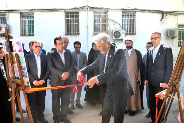 باحضور دکتر برزوئی رئیس دانشگاه فرهنگیان کشور درکرمان انجام شد: افتتاح بازارچه دانشجویی صنایع دستی، طراحی،غذاهای خانگی و محصولات حجاب 2