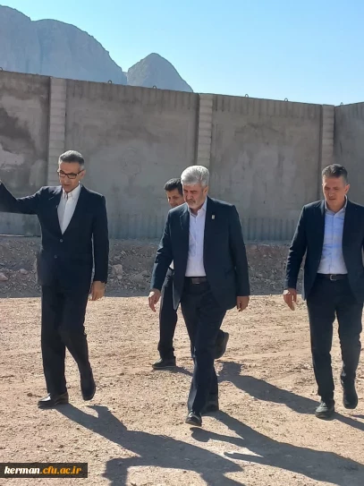 بازدید دکتر برزوئی از محل احداث دانشگاه جامع فرهنگیان استان کرمان