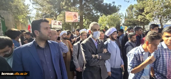 حضور مسئولین، اساتید، کارکنان و دانشجو معلمان دانشگاه فرهنگیان استان کرمان در راهپیمایی یوم الله ۱۳آبان 3