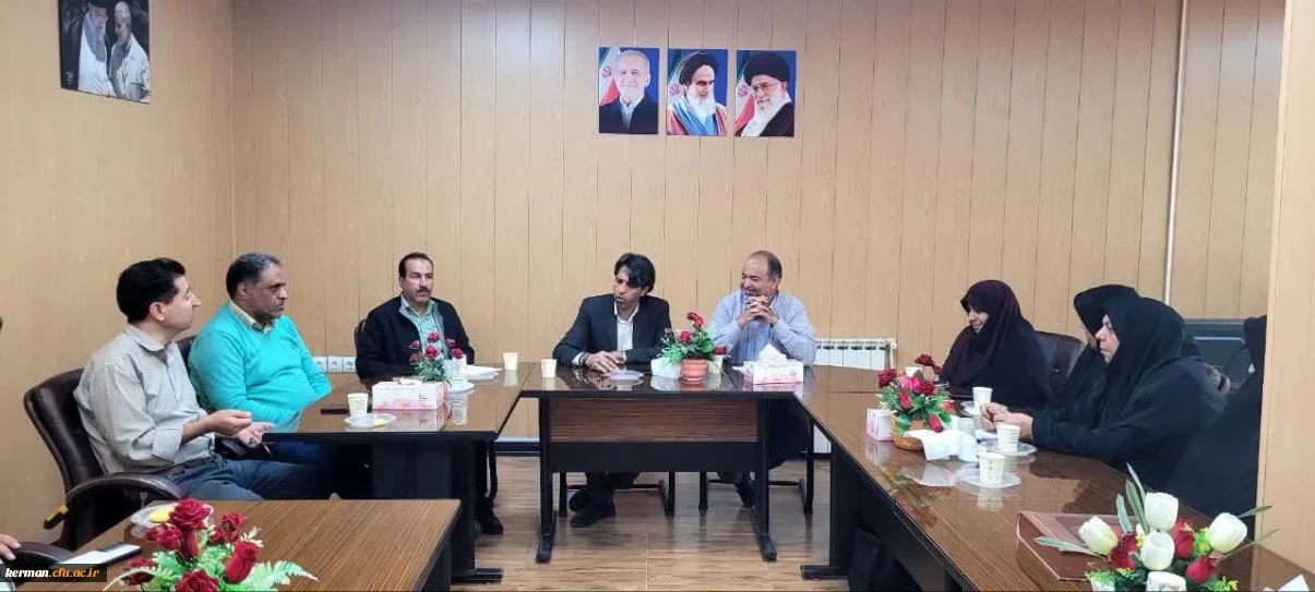 دومین نشست مشورتی معاونت دانشجویی و فرهنگی دانشگاه فرهنگیان استان باسرپرستان سراهای دانشجویی