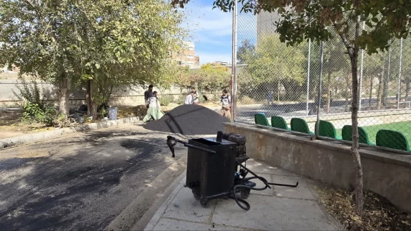 شروع آسفالت محوطه پردیس خواجه نصیرالدین طوسی دانشگاه فرهنگیان کرمان  5