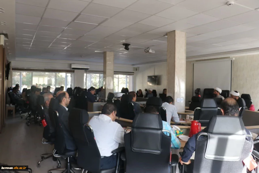 آیین تقدیر از ریاست ومعاون دانشجویی  پردیس خواجه نصیرالدین طوسی 2