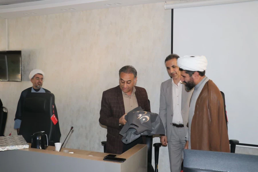 آیین تقدیر از ریاست ومعاون دانشجویی  پردیس خواجه نصیرالدین طوسی 9