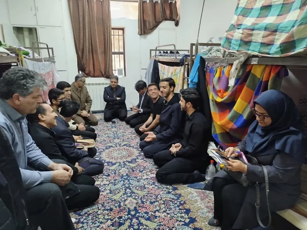 تأکید بر رسیدگی مشکلات رفاهی دانشجویان بررسی راههای پرداخت کسورات دانشجویی 4