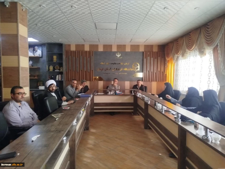 #تقدیراز  مسئولین کتابخانه های دانشگاه بمناسبت هفته کتاب وکتابخوانی
#تقدیرازبرگزارکنندگان نمایشگاه دست سازهای علوم تجربی 2