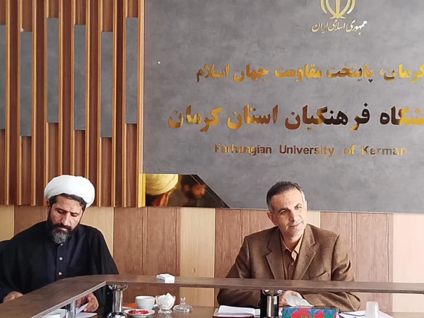 جشن روز دانشجو ۱۶آذرماه در سالن همایش ولایت دانشگاه برگزارمی شود.  3