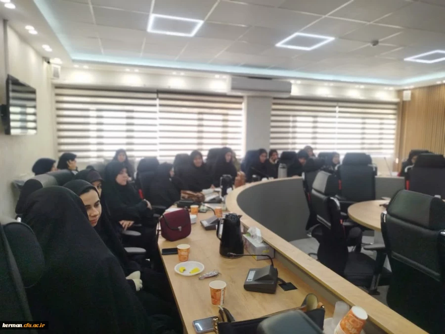  دوره بالندگی حرفه ای با عنوان « کاربرد هوش مصنوعی و هنر در آموزش» 11