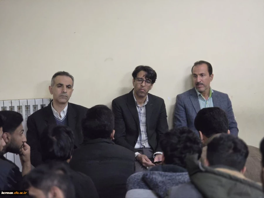 بازدید میدانی مسئولین دانشگاه از سرای دانشجویی شهید دادبخش (بلوک  خوابگاهی ۶)  2