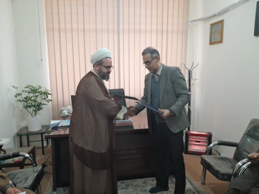 امضای تفاهم نامه همکاری مشترک دانشگاه فرهنگیان کرمان و مرکز مدیریت حوزه های علمیه استان کرمان 3