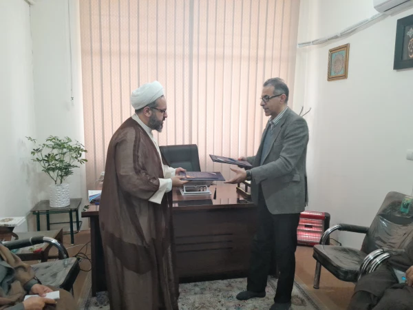 امضای تفاهم نامه همکاری مشترک دانشگاه فرهنگیان کرمان و مرکز مدیریت حوزه های علمیه استان کرمان 2