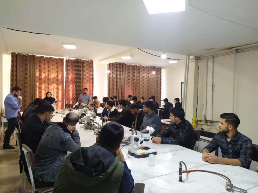  برگزاری کارگاه آموزش علوم تجربی با تکیه بر الگوی تدریس آزمایشگاهی 8