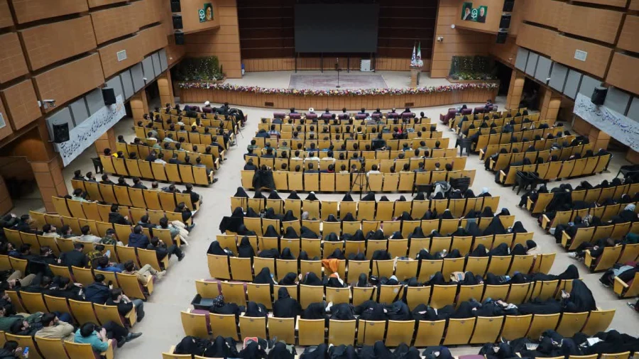 شهید سلیمانی الگویی جامع برای نسل های آینده است   3