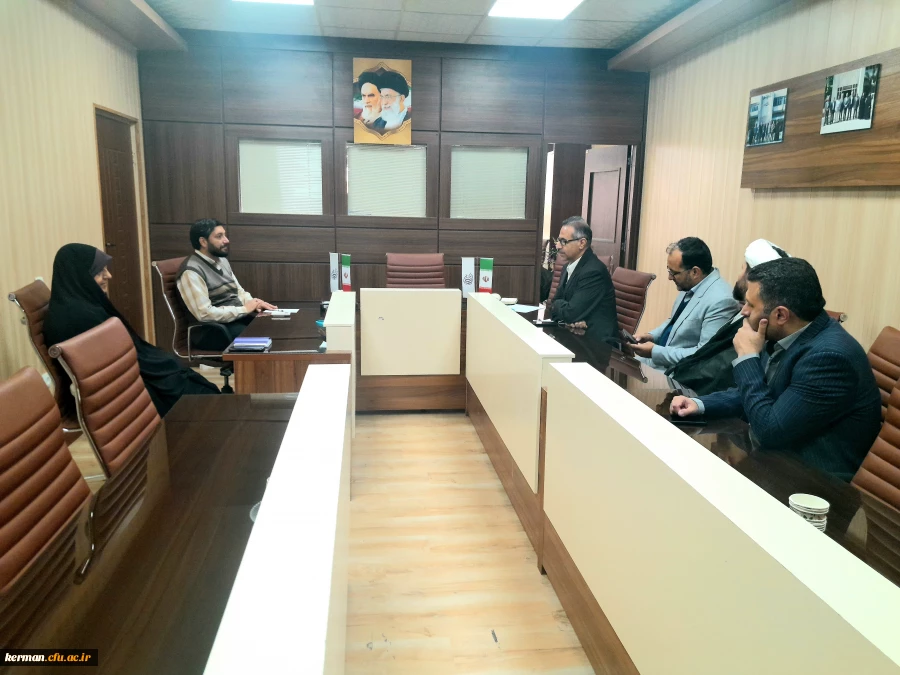 تأکید بر لزوم بهره مندی از ظرفیت های شهری برای ارتقاء جایگاه دانشجو معلمان 2