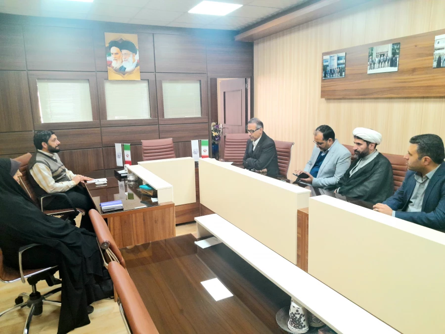 تأکید بر لزوم بهره مندی از ظرفیت های شهری برای ارتقاء جایگاه دانشجو معلمان 3