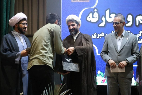 مراسم تکریم و معارفه مسئول نهاد نمایندگی مقام معظم رهبری در دانشگاه  فرهنگیان کرمان برگزار شد 7