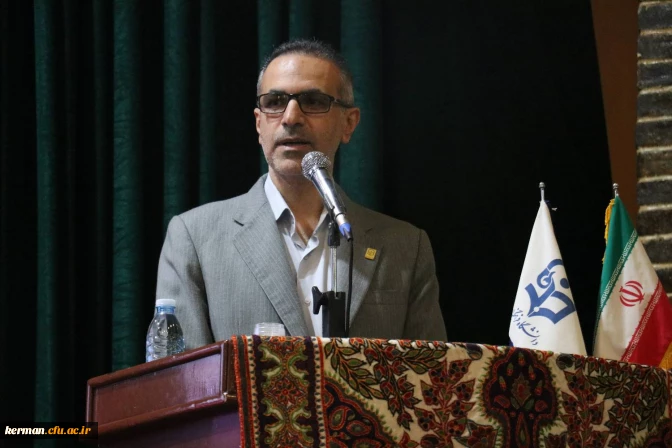 رئیس دانشگاه فرهنگیان کرمان در آیین تکریم و معارفه مسئول نهاد نمایندگی مقام معظم رهبری در دانشگاه فرهنگیان کرمان:

هم افزایی و هم صدایی در دانشگاه فرهنگیان کرمان در عمل نشان داده شده است