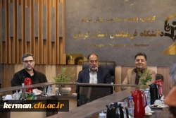 کارکنان غیرهیئت علمی و هیئت علمی دو بال موفقیت دانشگاه هستند 3